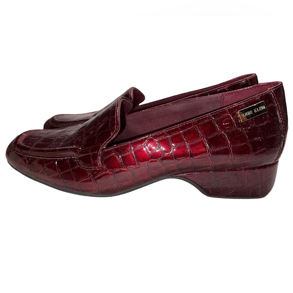 Anne Klein Shoes - Anne Klein - Red Patent textured Flats / Loafers - EUC - size 6.5